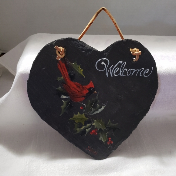 Beautiful hand painted Cardinal Slate - Picture 1 of 6